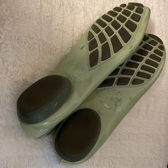 Salvatore Ferragamo Pistachio Green Patten Leather Pointed Toe Bow Loafers