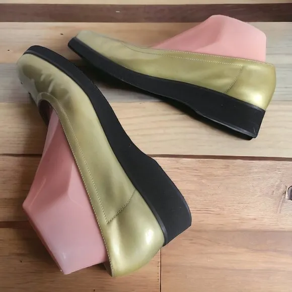 SALVATORE FERRAGOMO METALLIC Gold Genuine Patent Leather Size 9