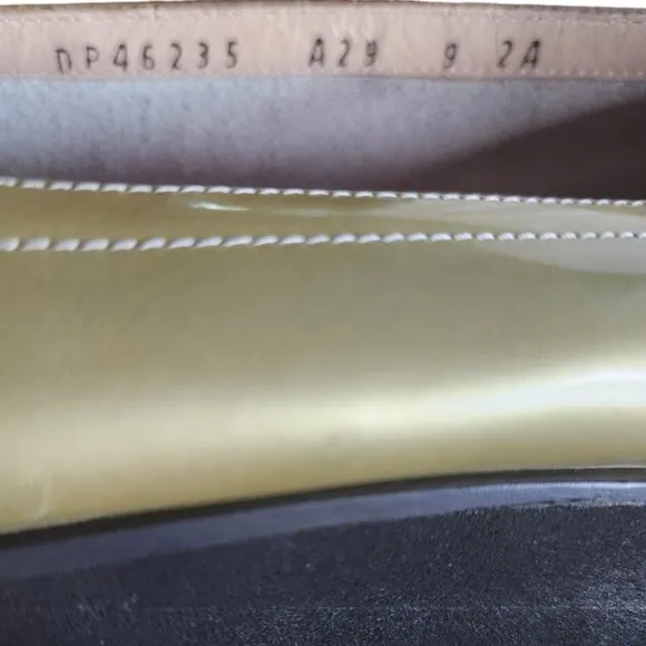SALVATORE FERRAGOMO METALLIC Gold Genuine Patent Leather Size 9