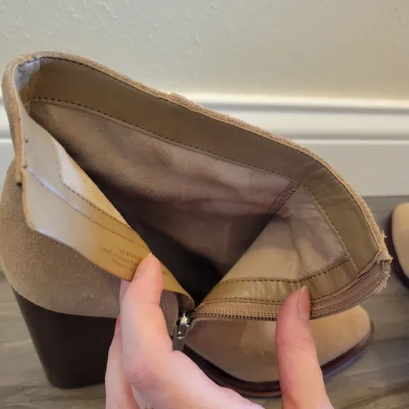 Sam Edelman Blake Suede Ankle Boots Oatmeal 6.5