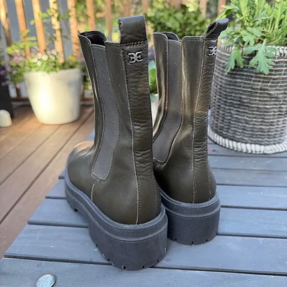 SAM EDELMAN NWOT Genuine leather Wellington Alpine Green Chelsea Boots 8.5