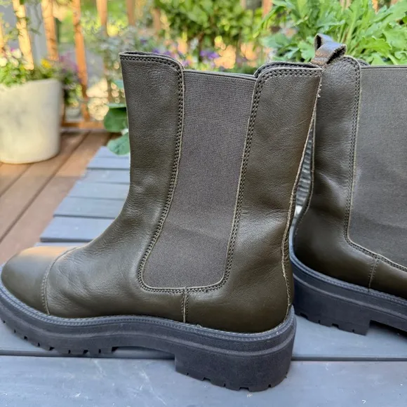 SAM EDELMAN NWOT Genuine leather Wellington Alpine Green Chelsea Boots 8.5