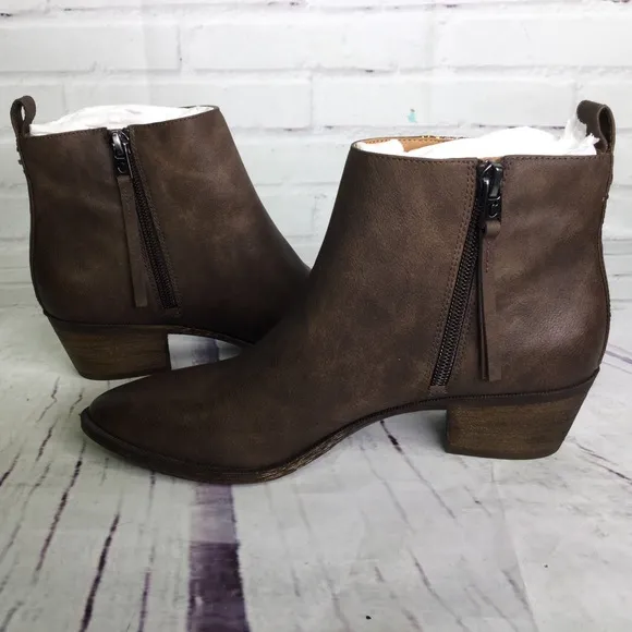 Sam Edelman Size 6 Brown Distressed Ankle Boots