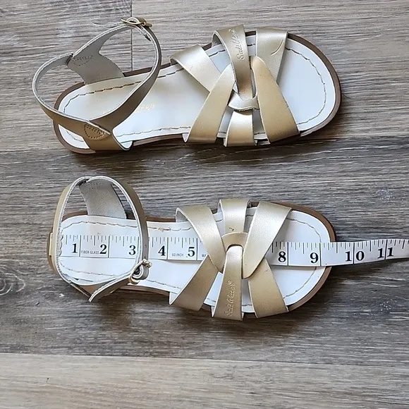 Sandal Big kid 5 &amp; Women 7 - Gold