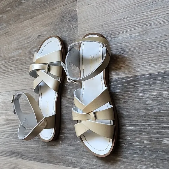 Sandal Big kid 5 &amp; Women 7 - Gold