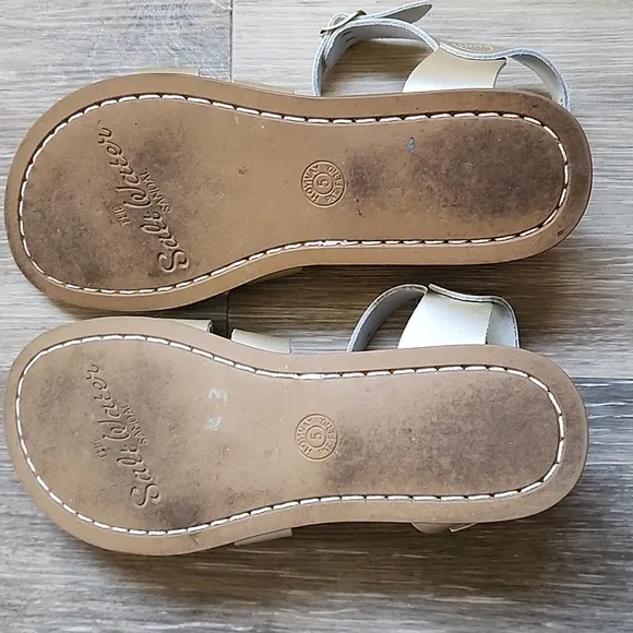Sandal Big kid 5 &amp; Women 7 - Gold