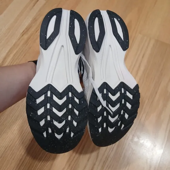 Saucony White Running Shoes