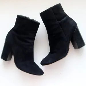 SCHUTZ Ravan Black Suede Leather Block Heel Ankle Boots / Booties Size 7.5