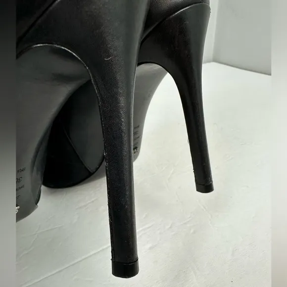 SCHUTZ Suede and Leather Pointy Toe Lace Up Heeled Ankle Boots Sz 8