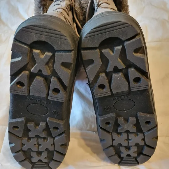 Seven dials women's faux Fur Cuffed Allie Suede gray Boots size 10