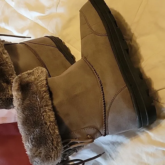 Seven dials women's faux Fur Cuffed Allie Suede gray Boots size 10