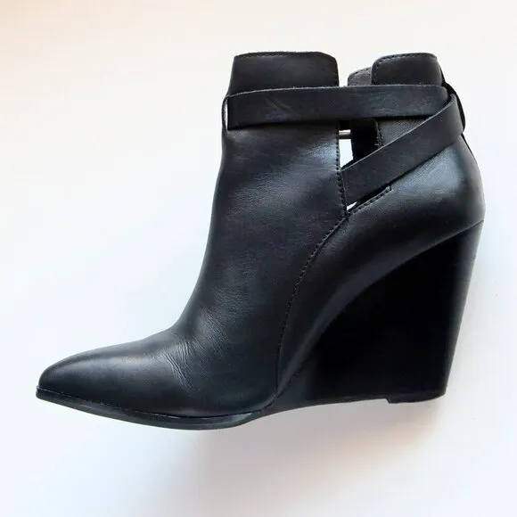 Seychelles Anthropologie Black Leather Pointy Toe Wedge Heel Ankle Boots Booties