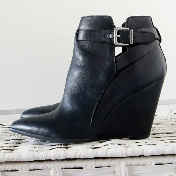 Seychelles Anthropologie Black Leather Pointy Toe Wedge Heel Ankle Boots Booties