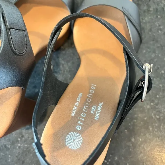 Silver Sandals with Adjustable Straps and Flat Sole