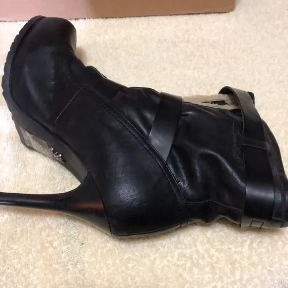 Simply Vera By Vera Wang Women’s 9.5 M Ankle Biker Faux Leather Boots 4.5” Heel