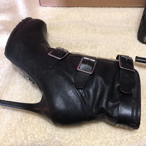 Simply Vera By Vera Wang Women’s 9.5 M Ankle Biker Faux Leather Boots 4.5” Heel