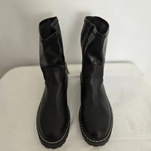 SINCERELY JULES BLACK COMBAT BOOTS FAUX LEATHER ZIPPER WOMENS NWT (8.5)