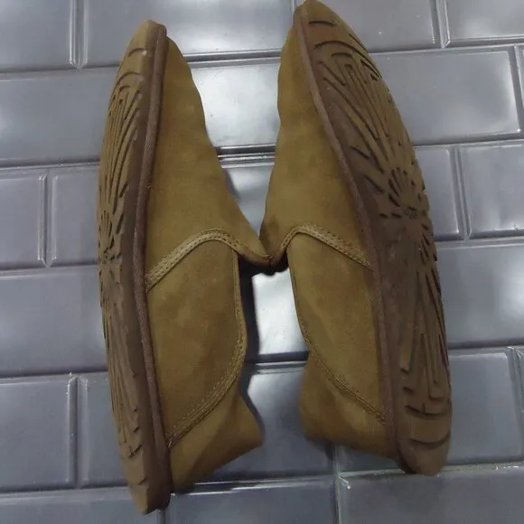 SIZE 10. Ugg Cooke suede slipper loafers shoes.