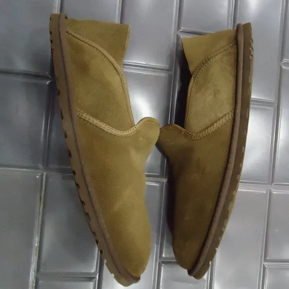 SIZE 10. Ugg Cooke suede slipper loafers shoes.