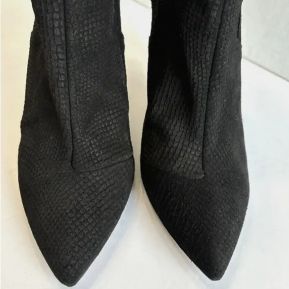 Size 8.5 Free People Willa Women's Ankle Black Suede Leather Snake Skin Booties