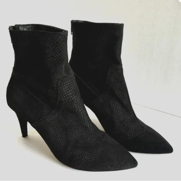 Size 8.5 Free People Willa Women's Ankle Black Suede Leather Snake Skin Booties