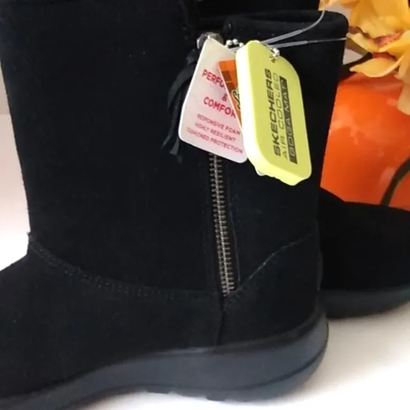 SKECHERS AIR COOLED GOGA MAT BLACK SUEDE ANKLE BOOTS SIZE 5.5 NWT
