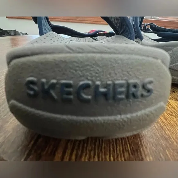 SKECHERS | ladies REGGAE - ZIG SWAG sandals. Size: 8