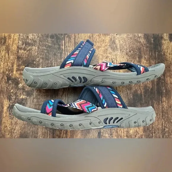 SKECHERS | ladies REGGAE - ZIG SWAG sandals. Size: 8
