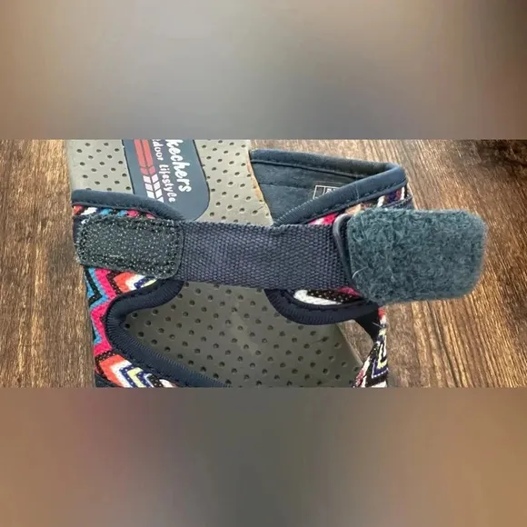 SKECHERS | ladies REGGAE - ZIG SWAG sandals. Size: 8