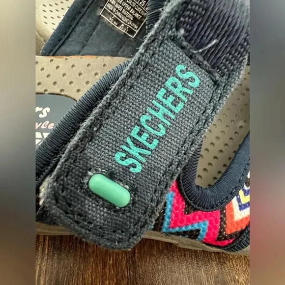 SKECHERS | ladies REGGAE - ZIG SWAG sandals. Size: 8