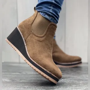 So Comfy! Corkys Footwear Love You A Latte Wedge Chelsea Boots Khaki Faux Suede