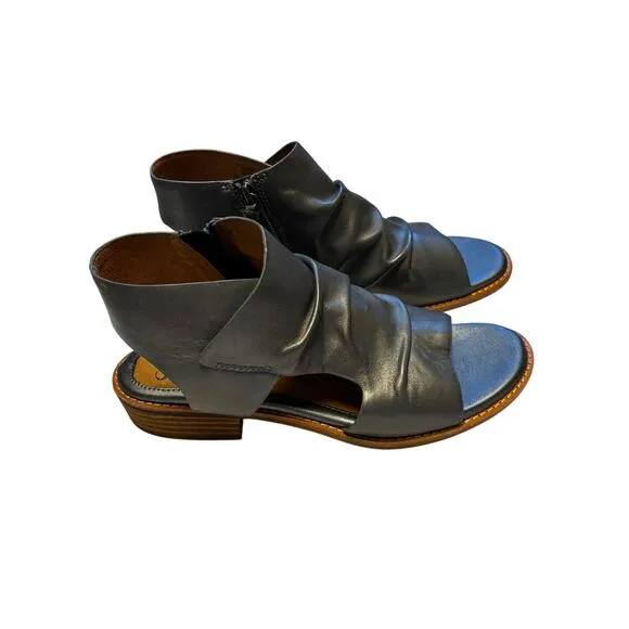 Sofft Women's Naoma Sandals Shoes Size 8M Grey Stacked Heel Comfort Streetwear