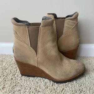 Sorel Addington Chelsea Block Heel Wedge Ankle Boots Tan Brown waterproof 8.5