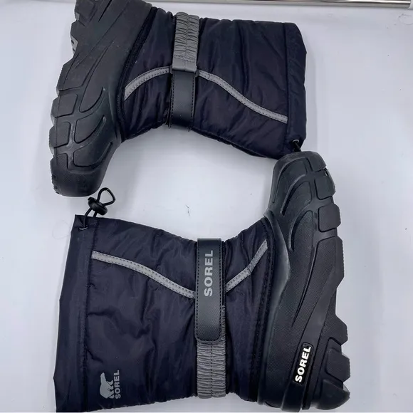 Sorel Black Youth Flurry Insulated Winter Snow Boots in Size 4