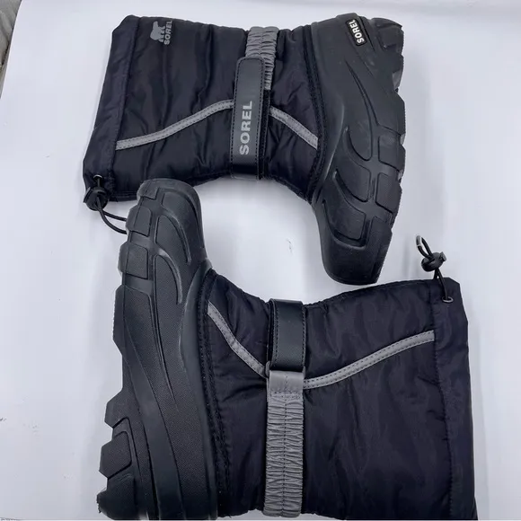 Sorel Black Youth Flurry Insulated Winter Snow Boots in Size 4
