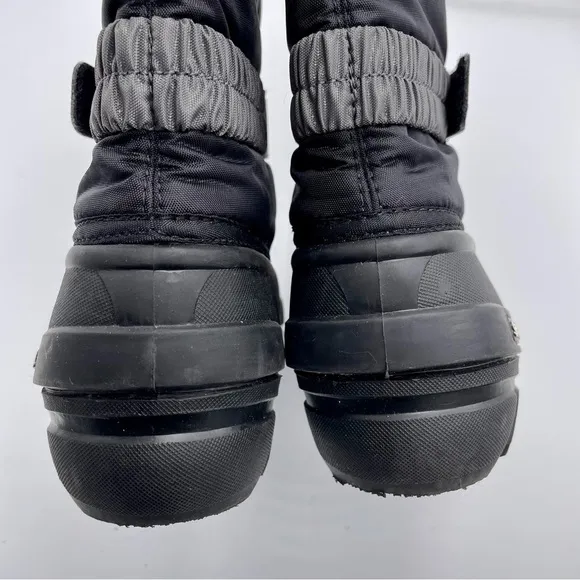 Sorel Black Youth Flurry Insulated Winter Snow Boots in Size 4