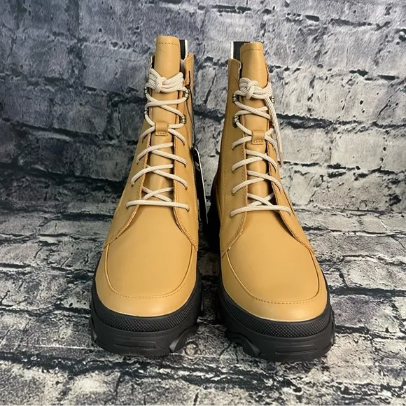 SOREL Brex Lace Boots Women's 10.5 Tawny Buff / Black Waterproof Leather