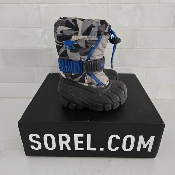 Sorel Flurry Insulated Waterproof Winter Snow Boot Boys Black Blue Size 6 NV2655
