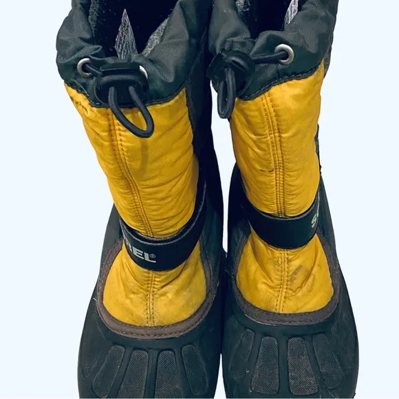 Sorel Flurry Snow Boots Black Yellow Kids 5 Outdoor Waterproof Winter