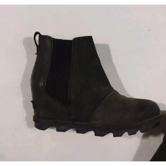 Sorel Joan of Arc Wedge II Chelsea Bootie Boots Size 8 Black Pull On Leather