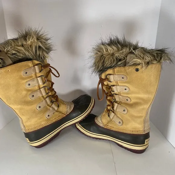 Sorel Joan of Arctic Boots Sz 11 Suede Faux Fur Lined Tan Fur-Lined Winter