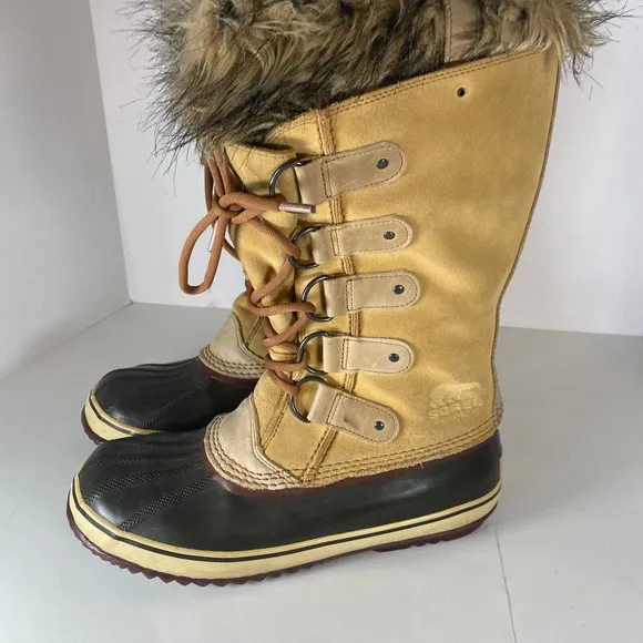 Sorel Joan of Arctic Boots Sz 11 Suede Faux Fur Lined Tan Fur-Lined Winter