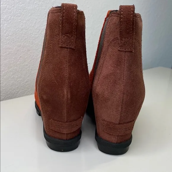 Sorel Joan of Arctic Chelsea II Boot Suede Ankle Boots Rust and Brown Size 9