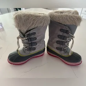 SOREL Joan of Arctic Snow Boots faux fur Waterproof kids Size 2 Pink Grey Green