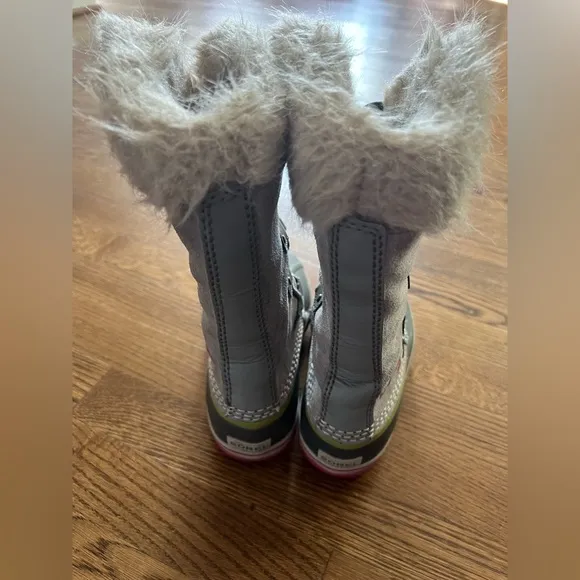 SOREL Joan of Arctic Snow Boots faux fur Waterproof kids Size 2 Pink Grey Green