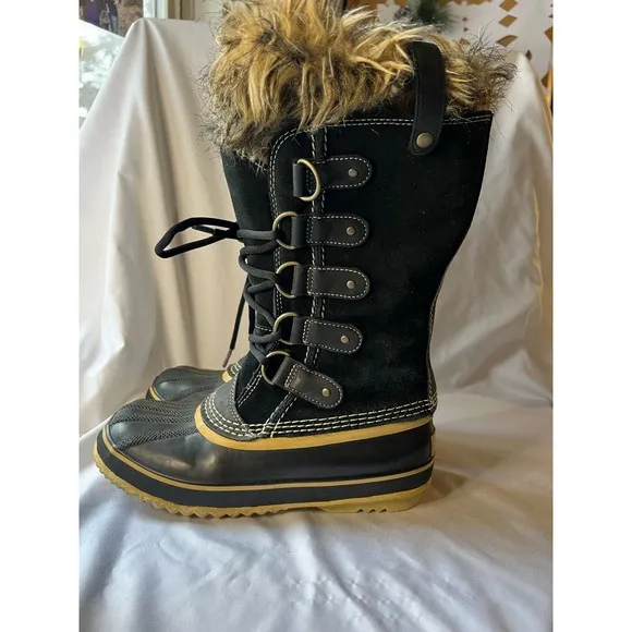 Sorel, Joan of Arctic, Women’s‎ Snow Boots. Black leather and faux fur. Size 7
