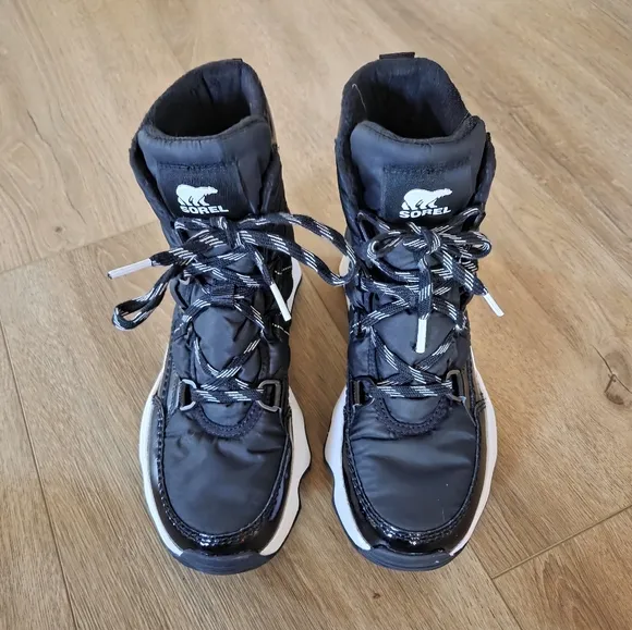 SOREL Kinetic Impact Sport Waterproof  Boots In Black And Sea Salt NWOT