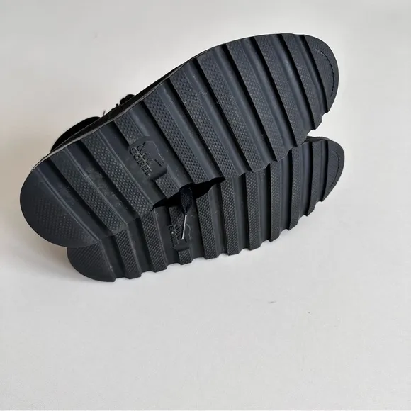 SOREL Madson Black Waterproof Boots Size 4