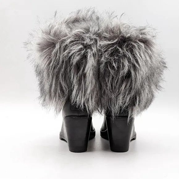 Sorel Park City Short Fold Over Faux Fur Wedge Boots Black Women’s Size 7 NWOB