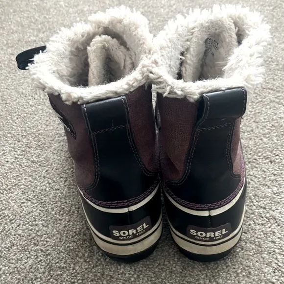 Sorel Purple Lace Up Faux Fur Lined Tivoli Boots Size 8